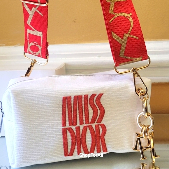 - Dior - Picture 3 of 16